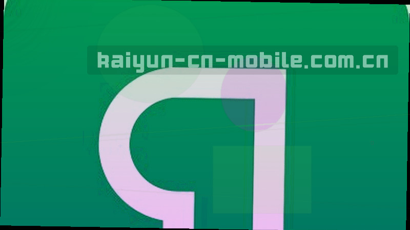 球场中圈与轨迹线的抽象构图，画面上叠加竞技绿的数据点